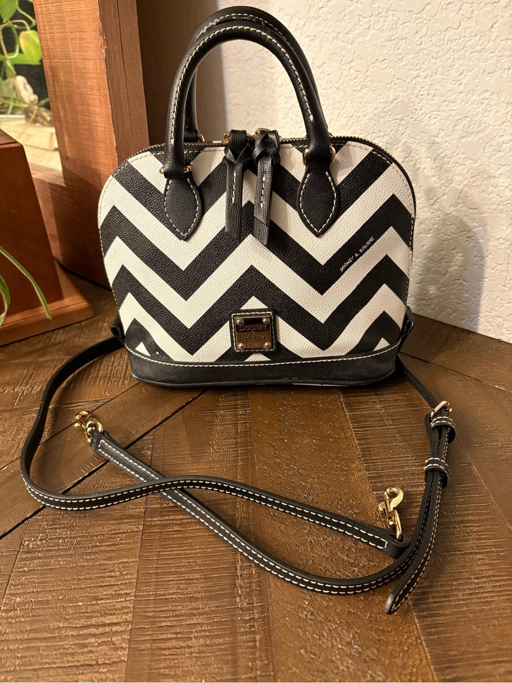 Dooney & Bourke Mini Chevron Satchel Crossbody Black & White - Picture 7 of 7